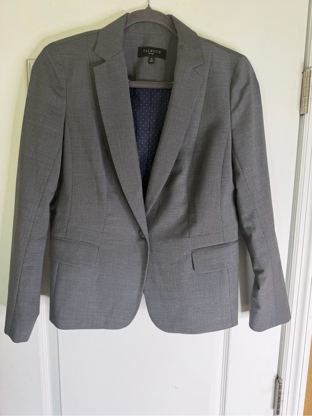 Talbots Gray Single-Button Tailored Blazer W/ Single Button. Size 6P